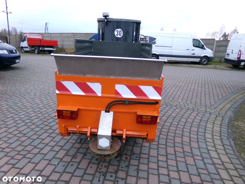 Hako citytrac 4200 zamiatarka solarko piaskarka 4x4 - 9