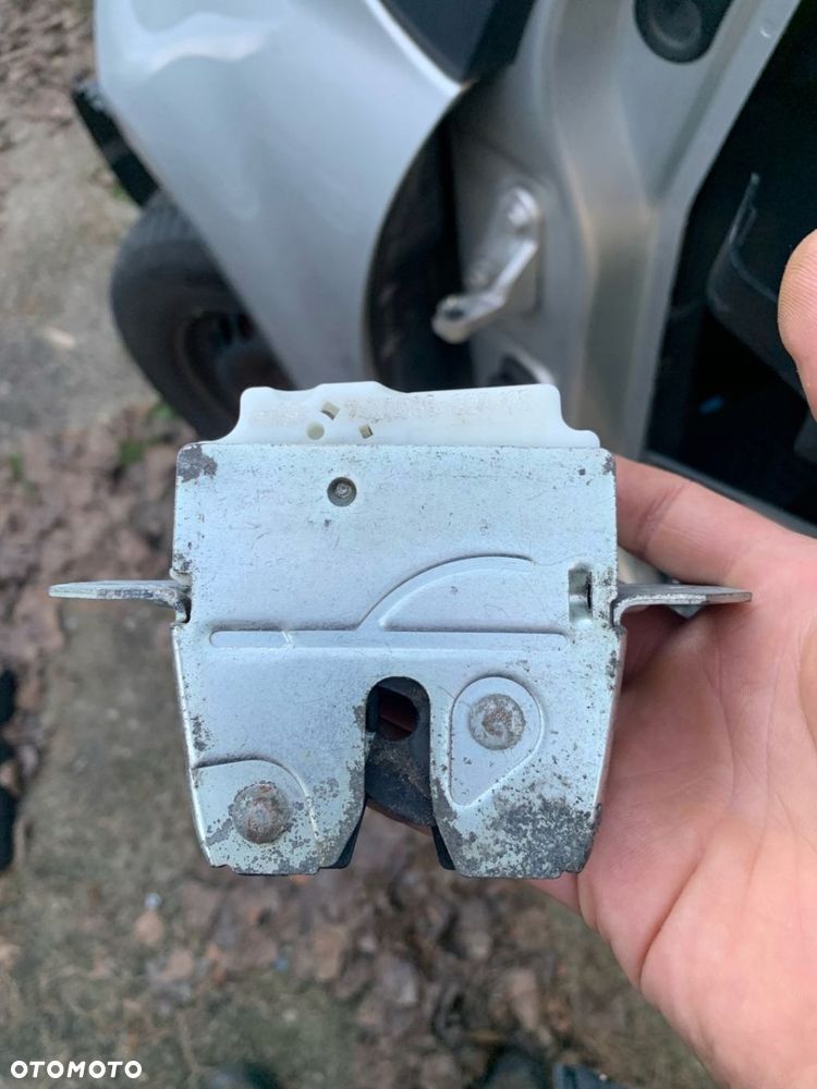 Mercedes W169 KLASA A ZAMEK KLAPY BAGAŻNIKA A1697400035 W245 EU