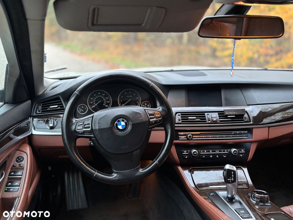 BMW Seria 5 535i - 31