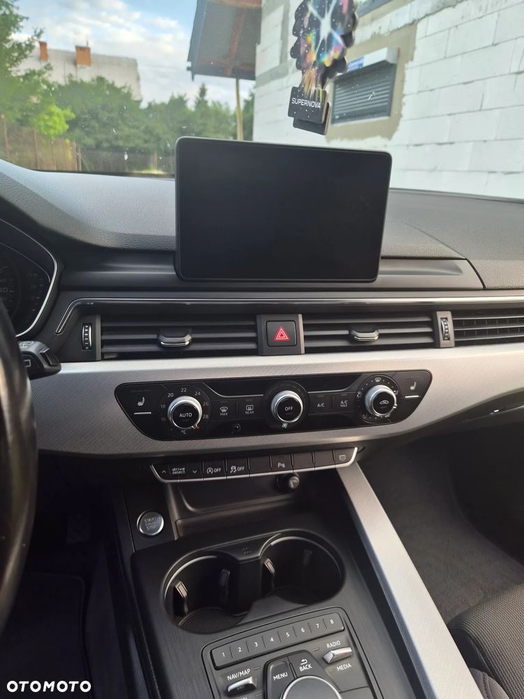 Audi A4 Avant 2.0 TDI S tronic - 16