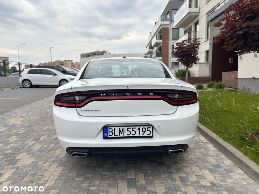 Dodge Charger 3.6 GT - 10