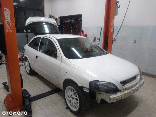Opel Astra 2.0 OPC - 1
