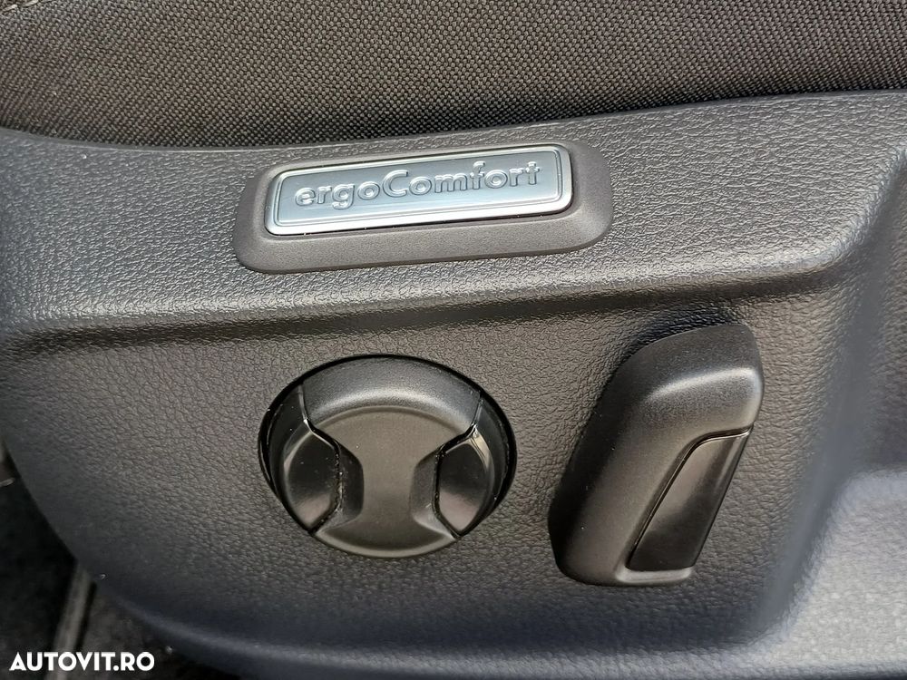 Volkswagen Passat - 22