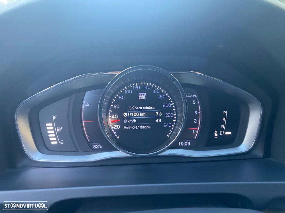 Volvo V60 D4 Geartronic Black Line - 13