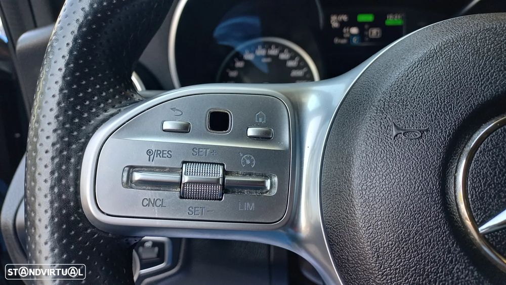 Mercedes-Benz C 300 de AMG Line — fotografia 14