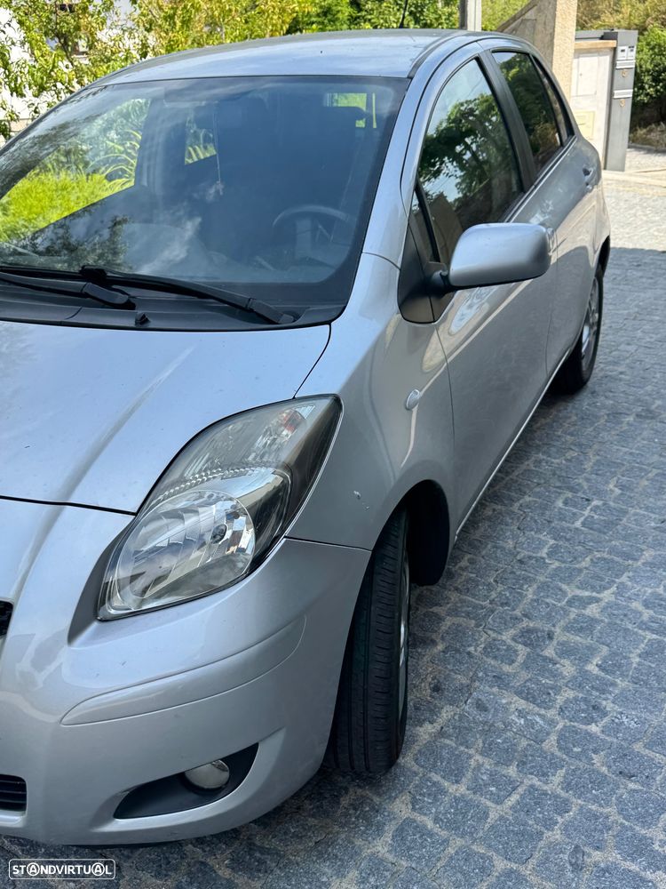 Toyota Yaris 1.4 D-4D Comfort+AC+VSC - 13