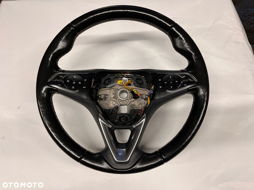 opel inisignia b kierownica skóra 39096094