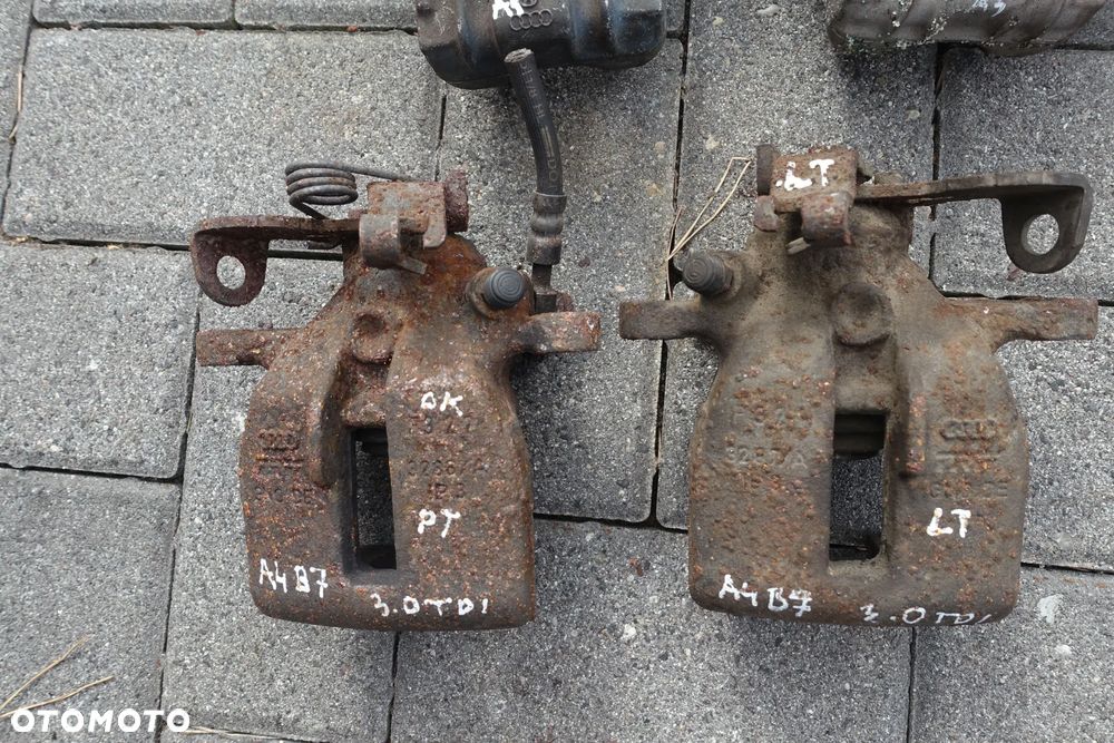 ZACISK TYLNY AUDI A4 B5 B6 B7 A6 C5 QUATTRO  A1 - 6