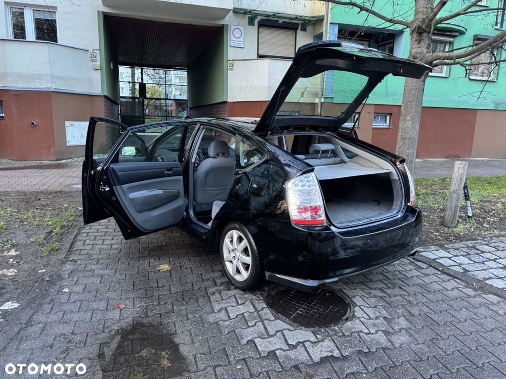 Toyota Prius 1.5 VVT-i Sol - 4