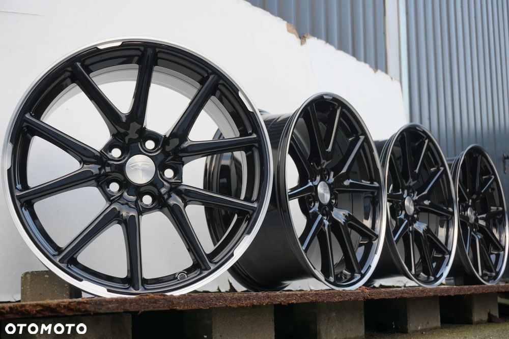 Tesla 5x114,3 18 8,5J et40 stan bdb - 2
