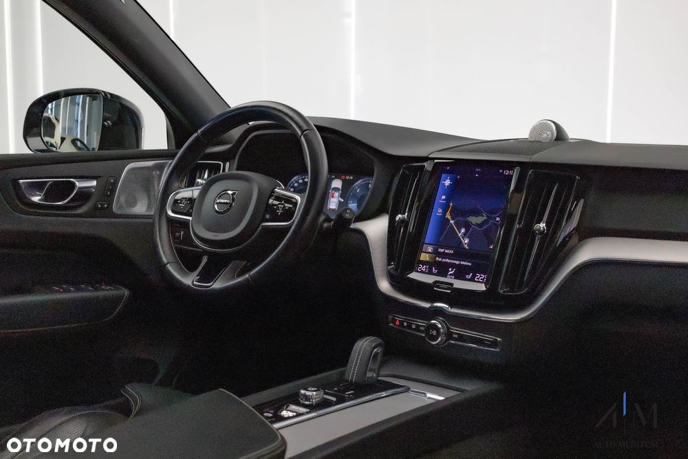 Volvo XC 60 B4 D AWD Ultimate Dark - 13