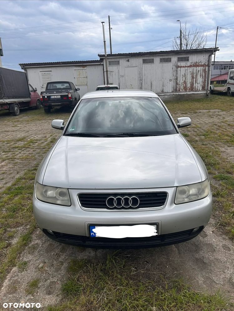 Audi A3 Sportback - 1