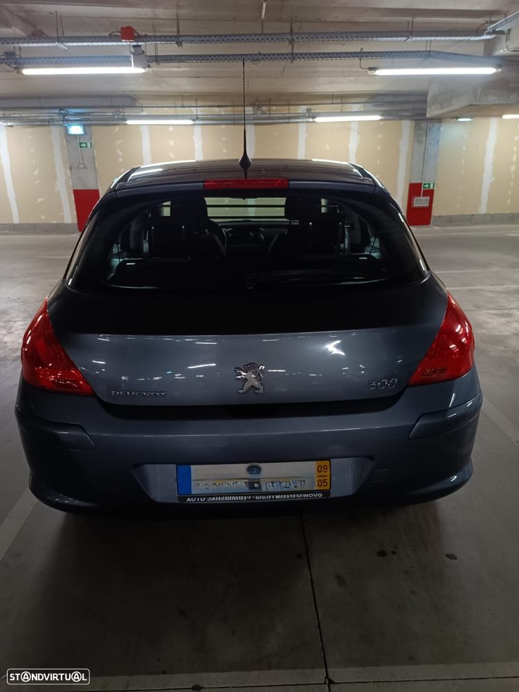 Peugeot 308 1.6 HDi Executive - 3