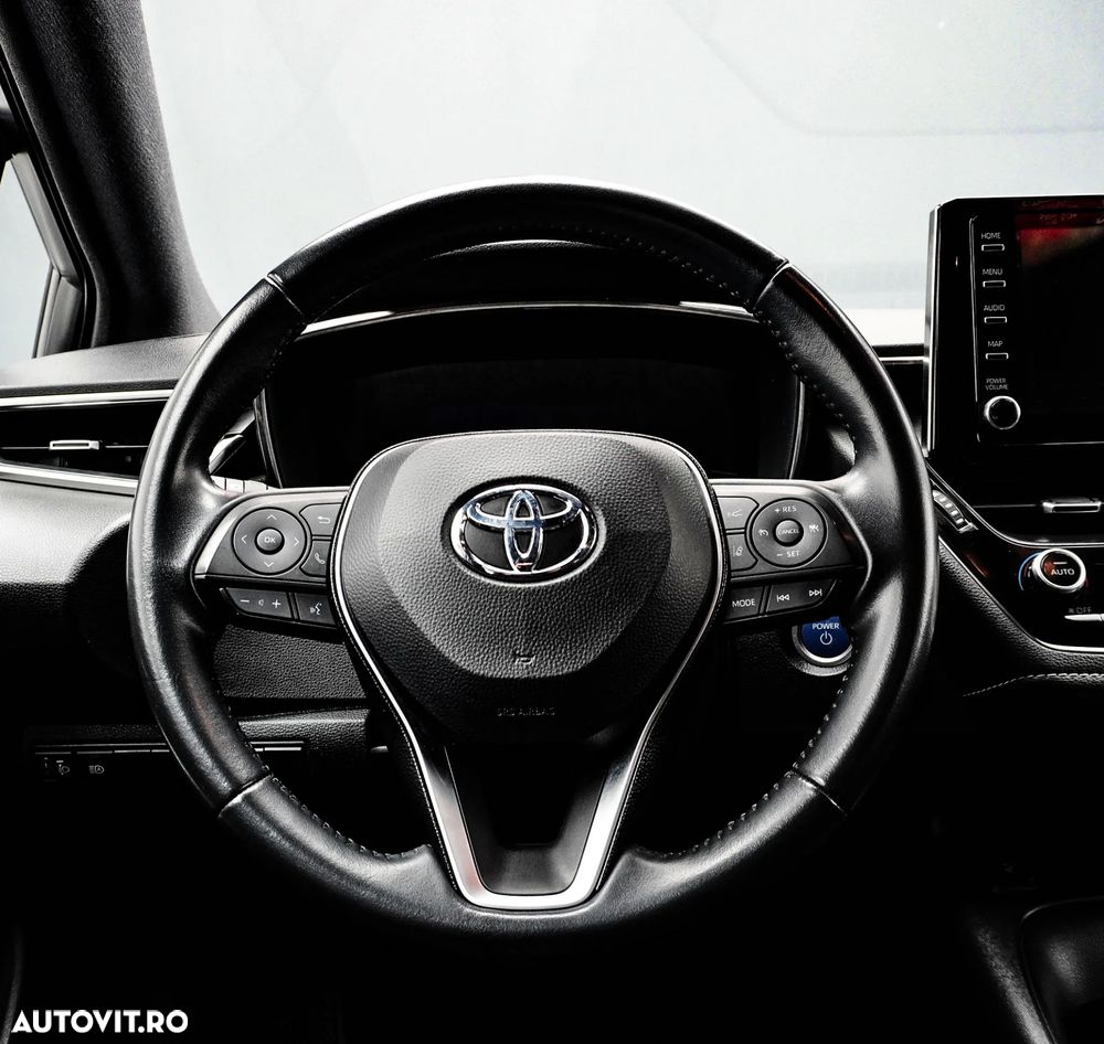 Toyota Corolla 1.8 HSD Dynamic - 17