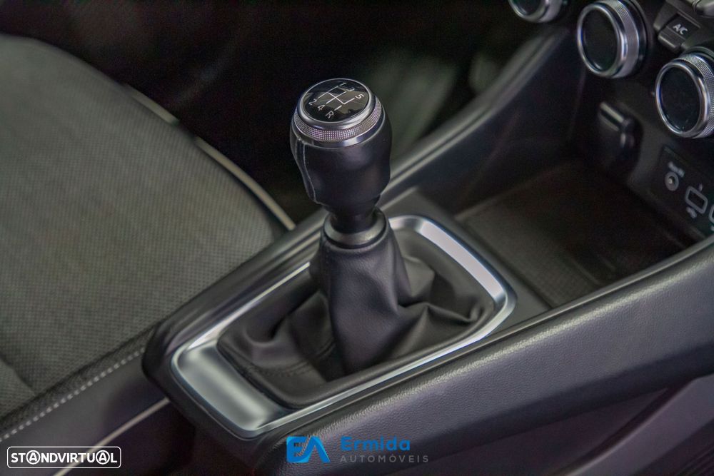 Renault Captur 1.0 TCe Exclusive - 38