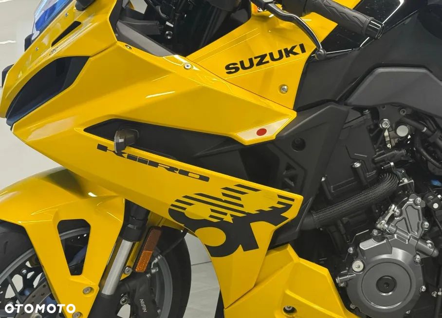 Suzuki GSX - 2