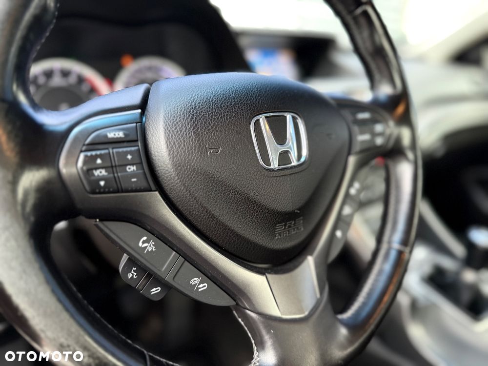 Honda Accord 2.0 Executive Navi - 27