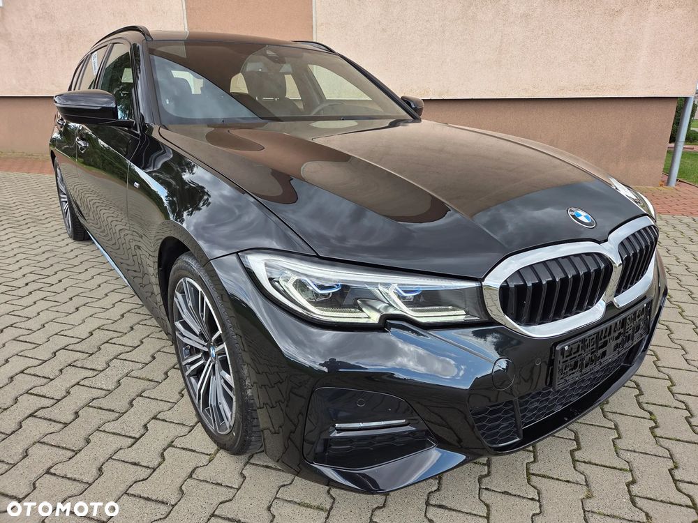 BMW Seria 3 320i Edition M Sport Shadow - 1