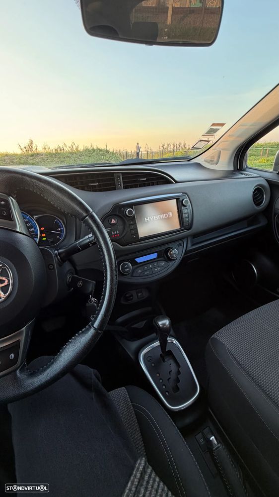 Toyota Yaris 1.5 HSD Comfort - 8
