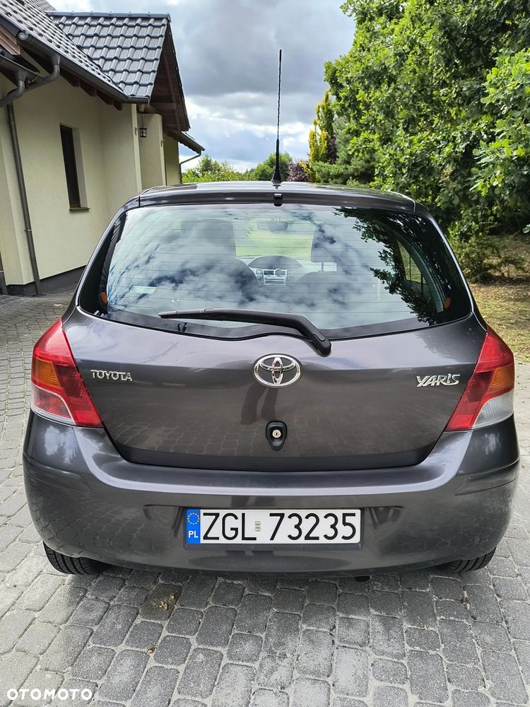 Toyota Yaris 1.33 Luna - 3