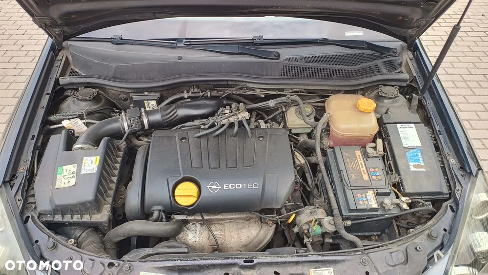 Opel Astra 1.8 Sport - 14