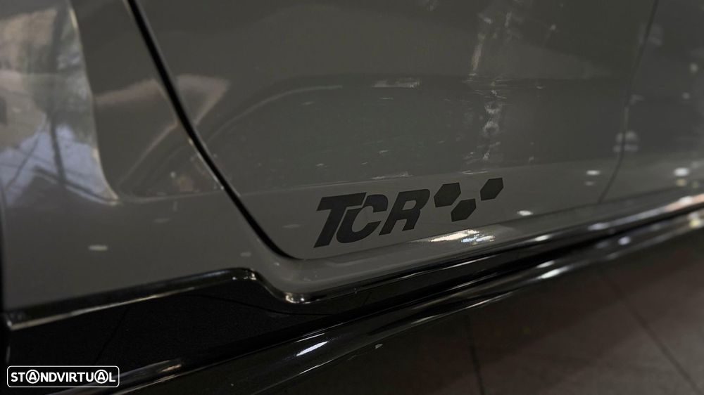 VW Golf 2.0 TSI GTi TCR DSG - 17