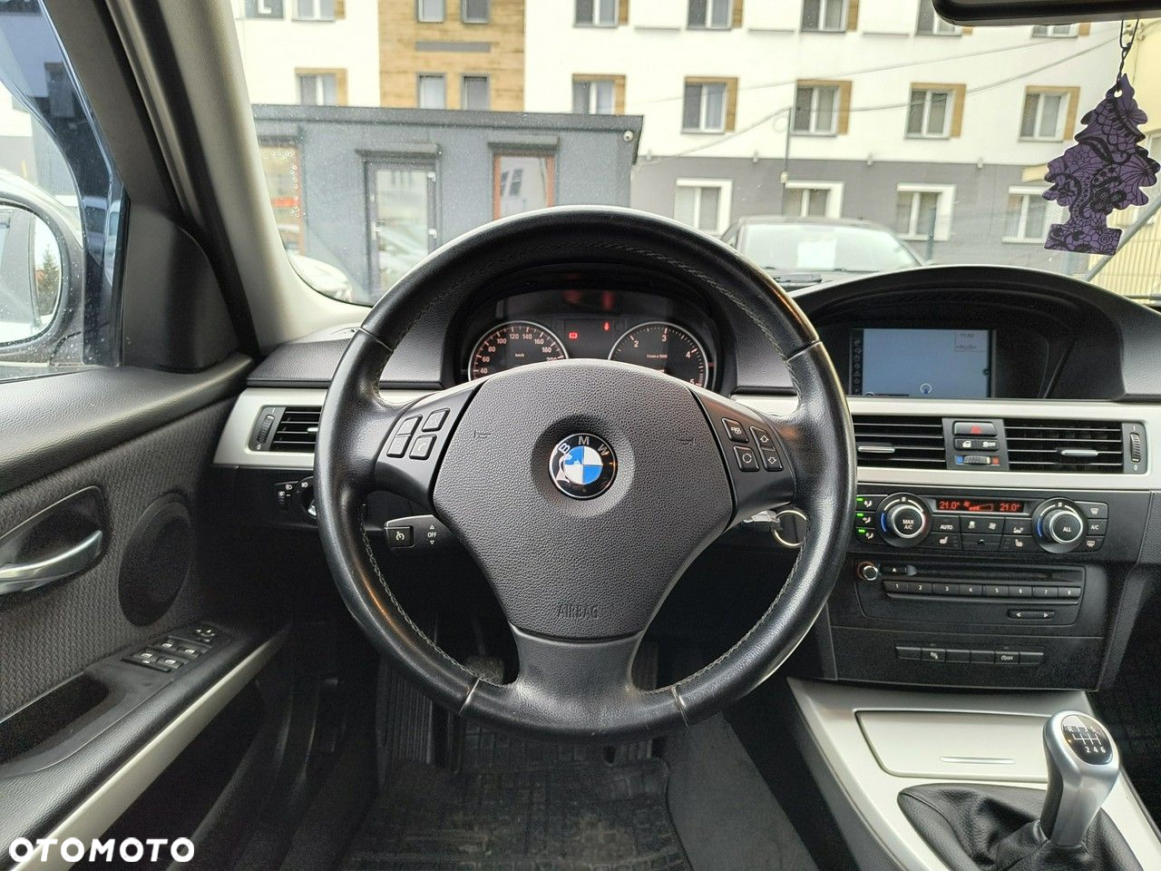 BMW Seria 3 318d Touring Sport Line - 11