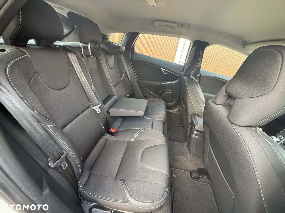 Volvo V40 T2 Drive-E Base - 14
