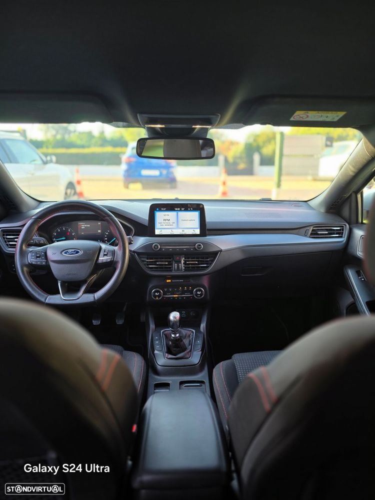 Ford Focus 1.0 EcoBoost ST-Line - 14