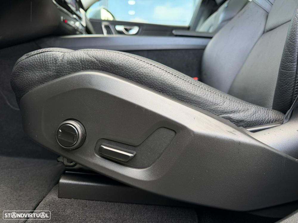 Volvo XC 60 2.0 T6 PHEV Inscription Expression AWD - 19