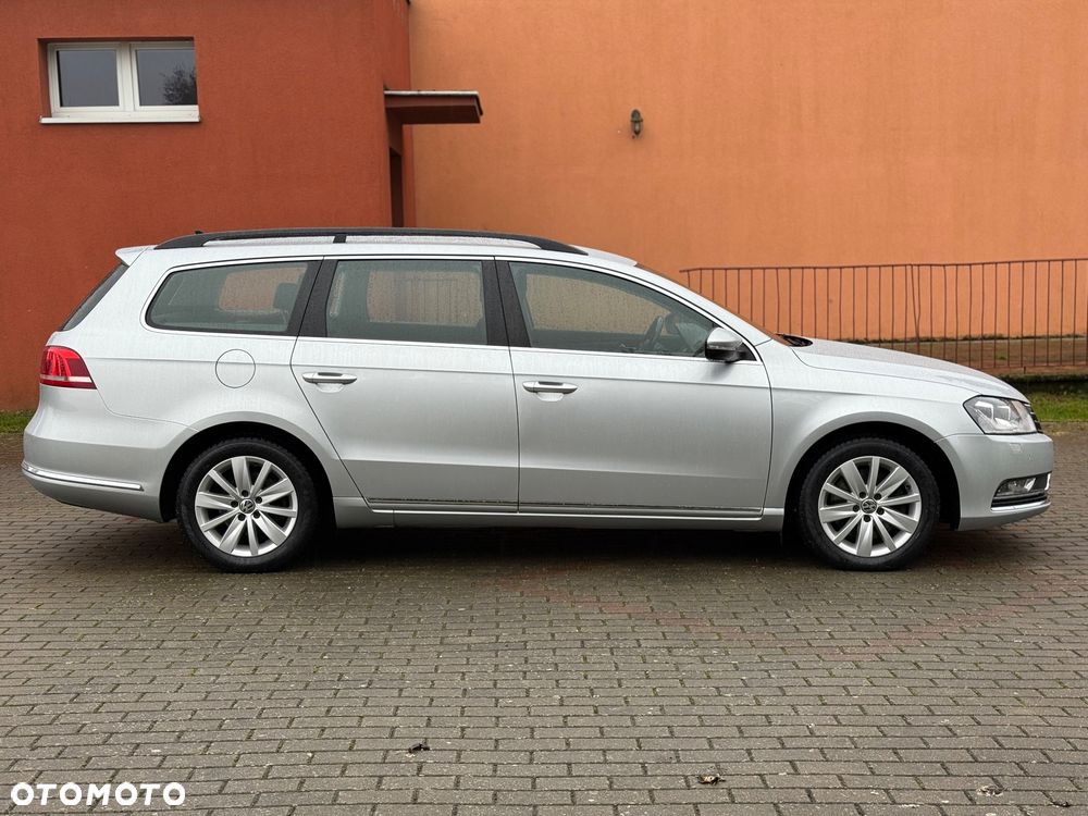 Volkswagen Passat 2.0 TDI DSG BlueMotion Technology Comfortline - 4