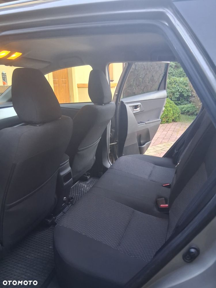 Toyota Auris 1.6 Premium Comfort - 11