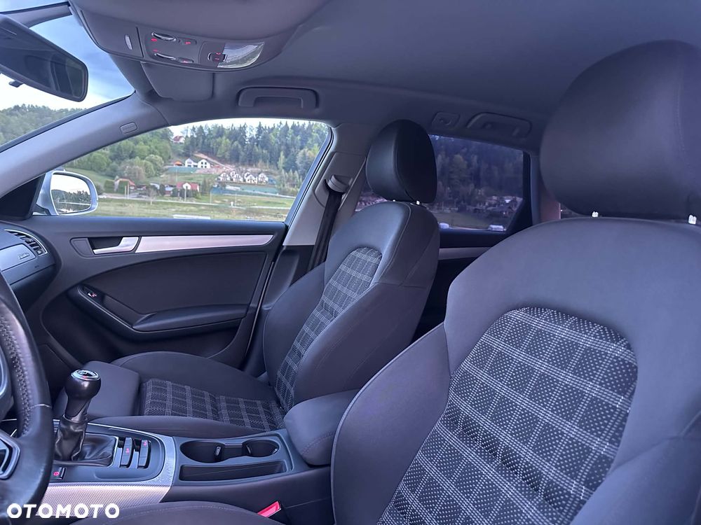 Audi A4 Avant 2.0 TDI DPF quattro Attraction - 15