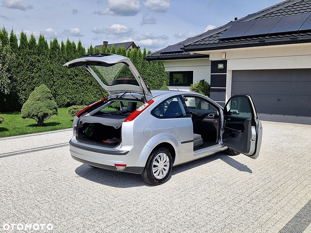Ford Focus 1.6 16V Ambiente - 13