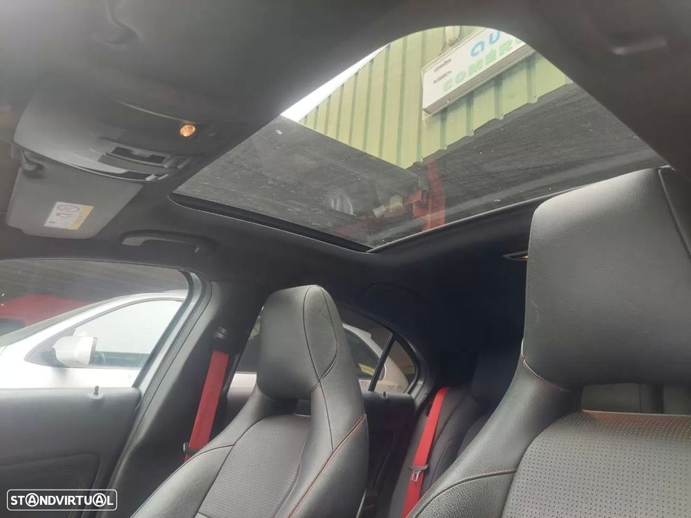 Mercedes-Benz A 45 AMG 4Matic Speedshift 7G-DCT - 7