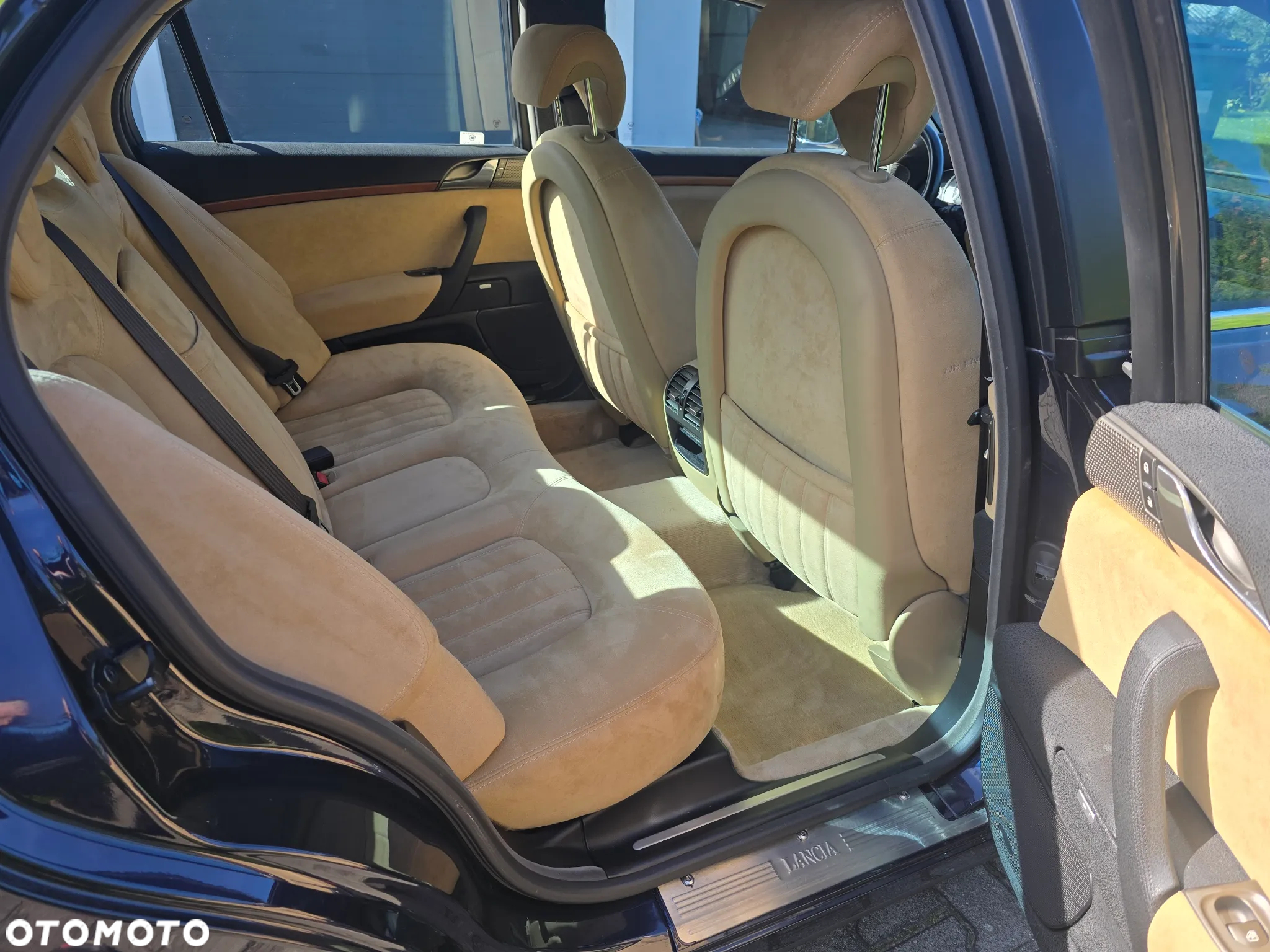 Lancia Thesis 2.4 JTD Executive - 18
