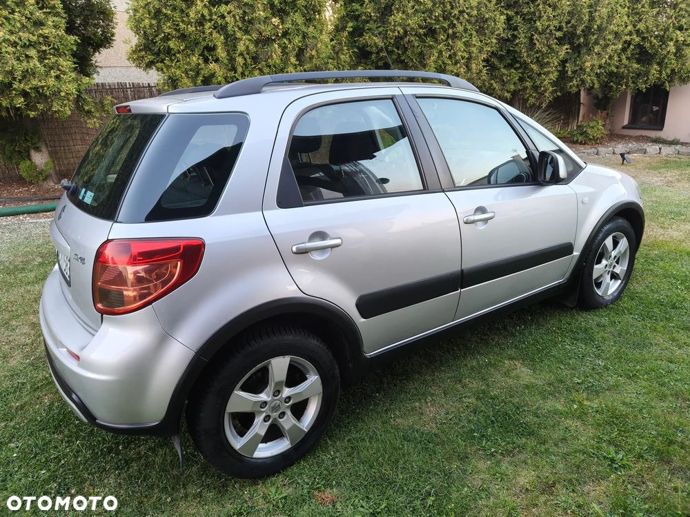 Suzuki SX4 1.6 Comfort Plus - 7