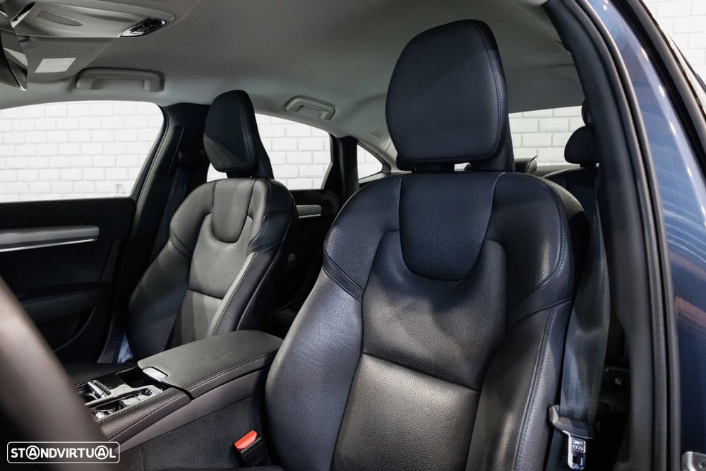 Volvo S90 2.0 T8 Momentum Plus AWD Geartronic - 10