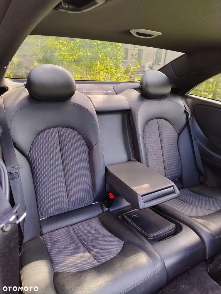 Mercedes-Benz CLK Coupe 220 CDI Automatik Avantgarde DPF - 17