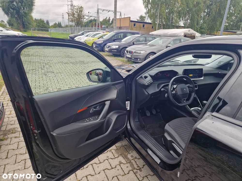 Peugeot 2008 1.2 PureTech Active S&S - 8