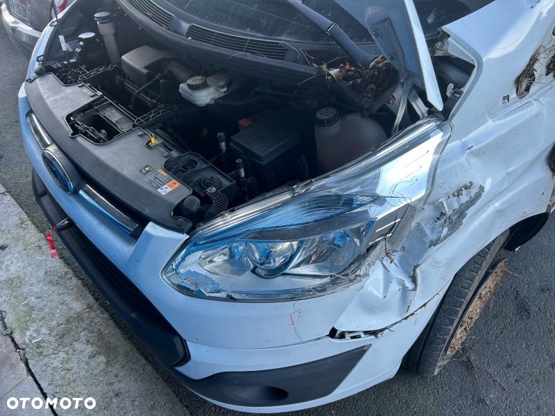 Ford TRANSIT CUSTOM - 8