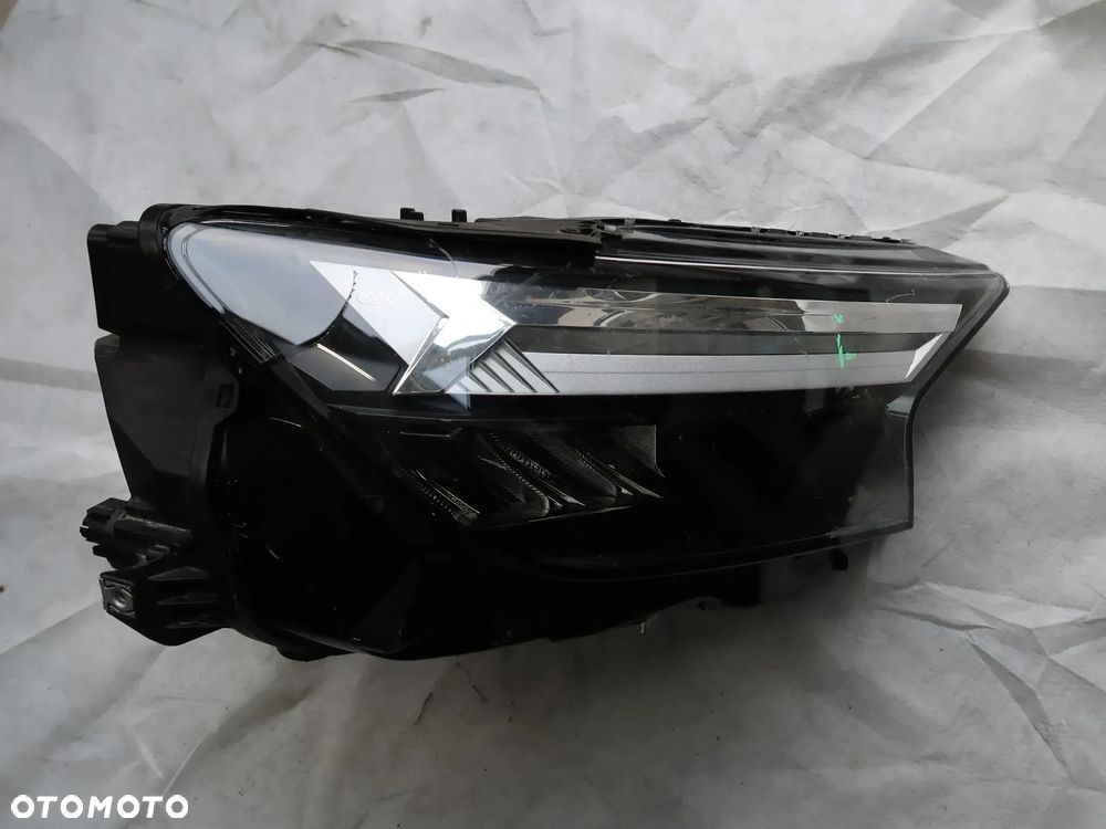 Lampa przednia Audi 89A941034 - 1