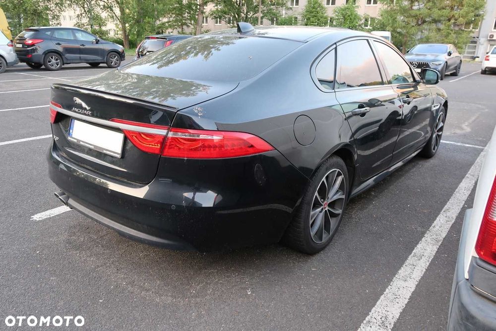 Jaguar XF - 5