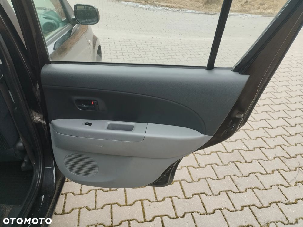 Daihatsu Sirion - 14