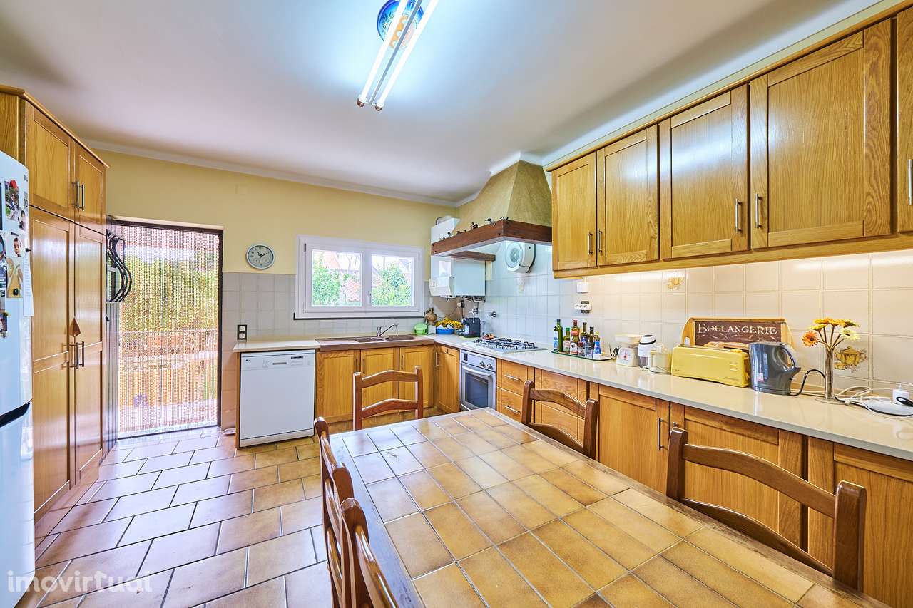 Moradia Geminada 4 Quartos - Pinhal Novo - Grande imagem: 2/41