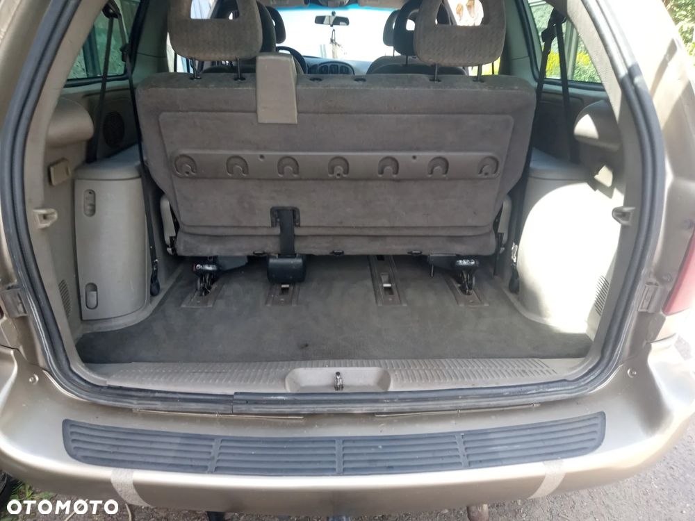 Chrysler Grand Voyager 3.3L LX - 31
