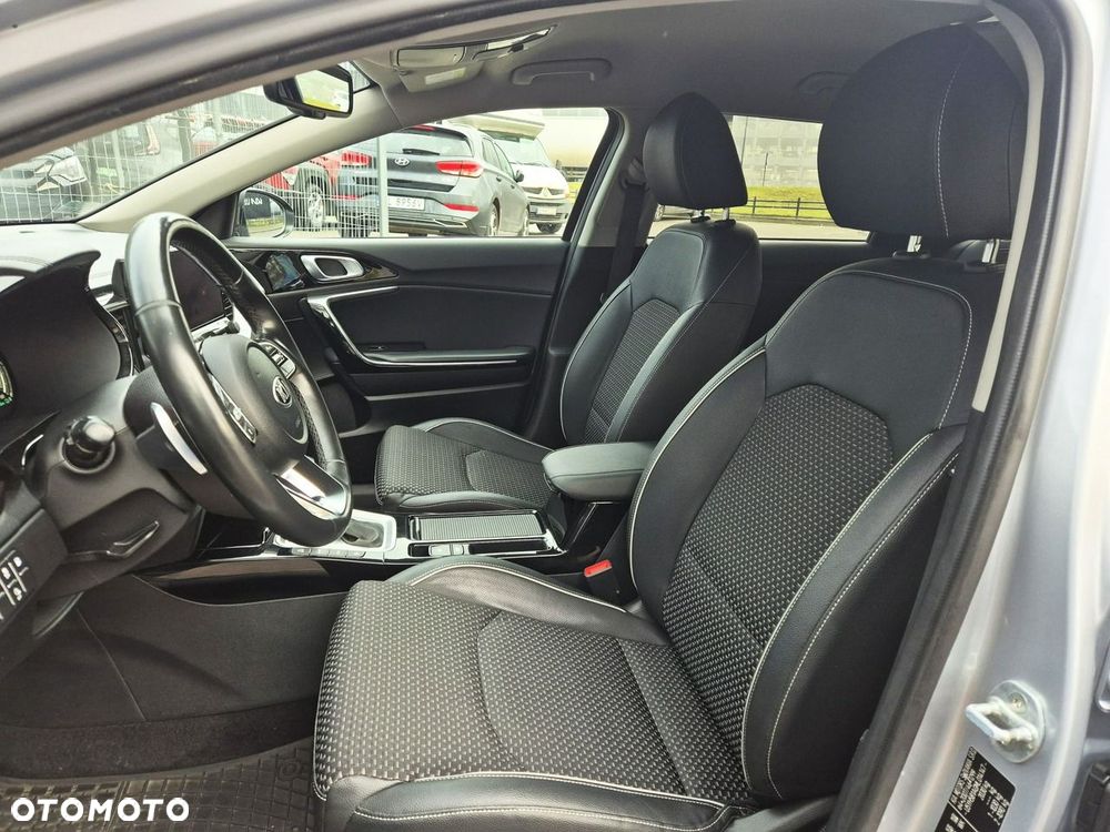 Kia Ceed 1.6 GDI PHEV L Business Line DCT - 11