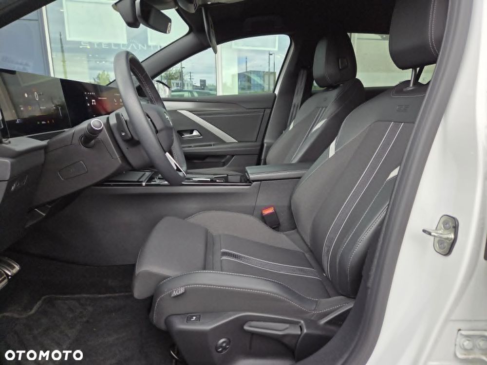Opel Astra 1.2 T GS S&S - 9