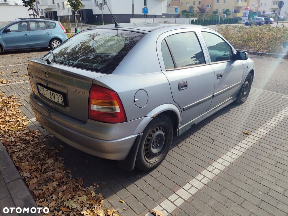 Opel Astra - 4