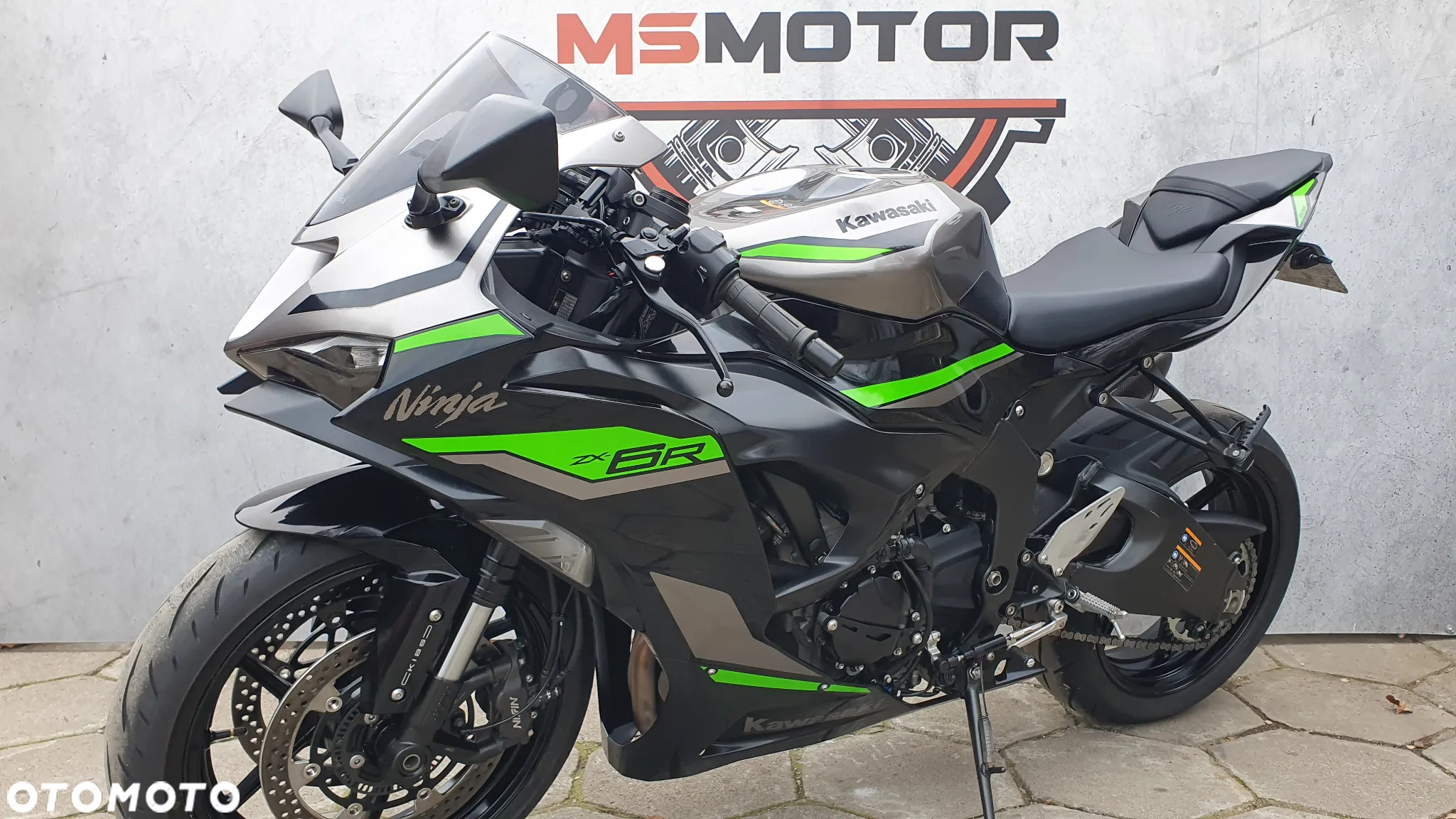 Kawasaki Ninja - 4